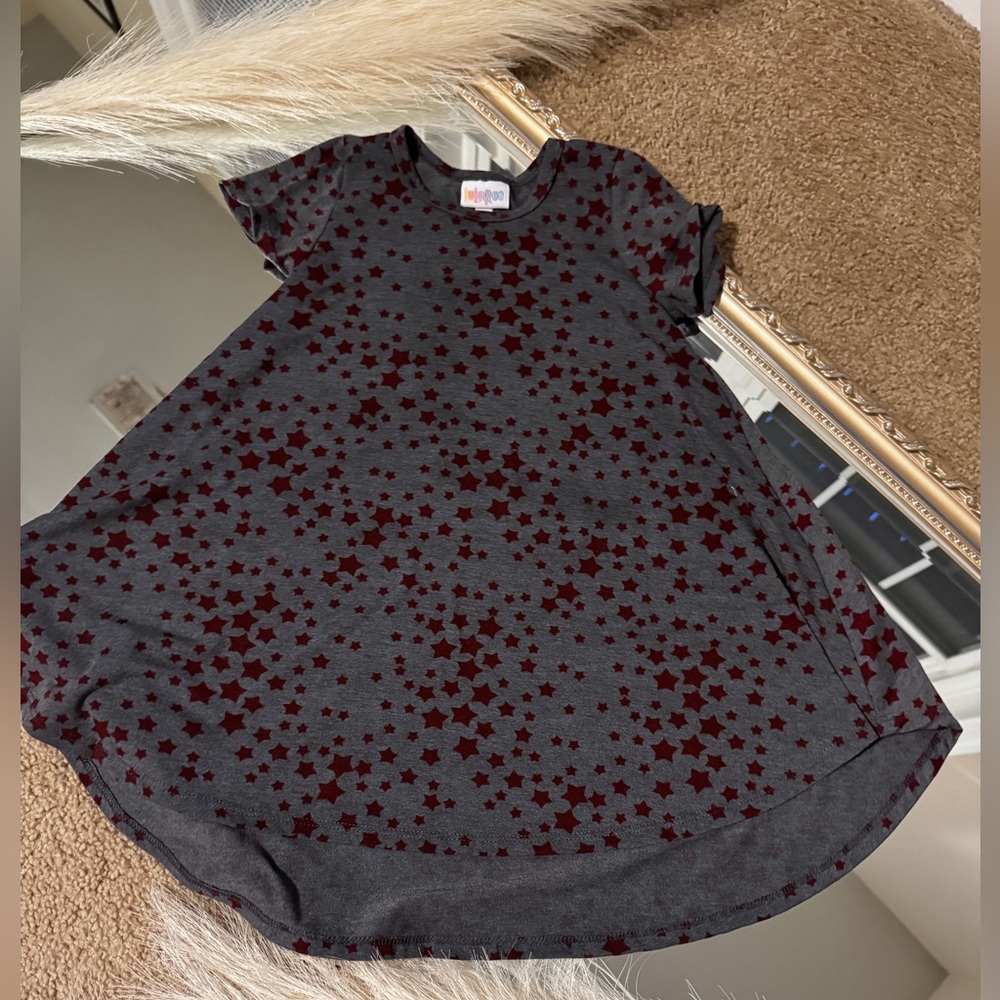 LuLaRoe High-lo Dress - Gray & Burgandy Stars - Girl’s Size 4